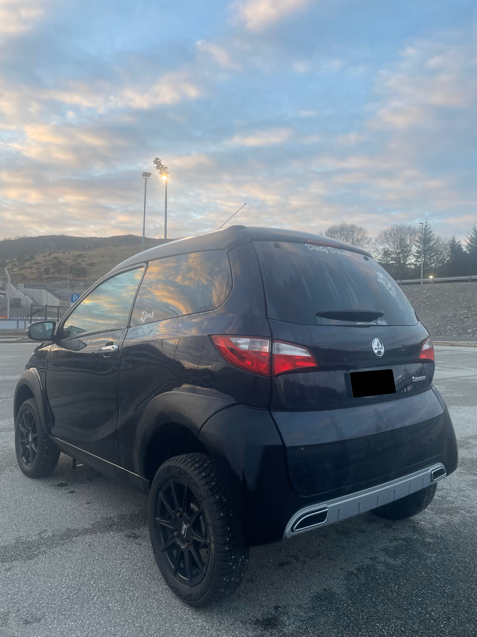 
								Aixam S9 Crossover full									